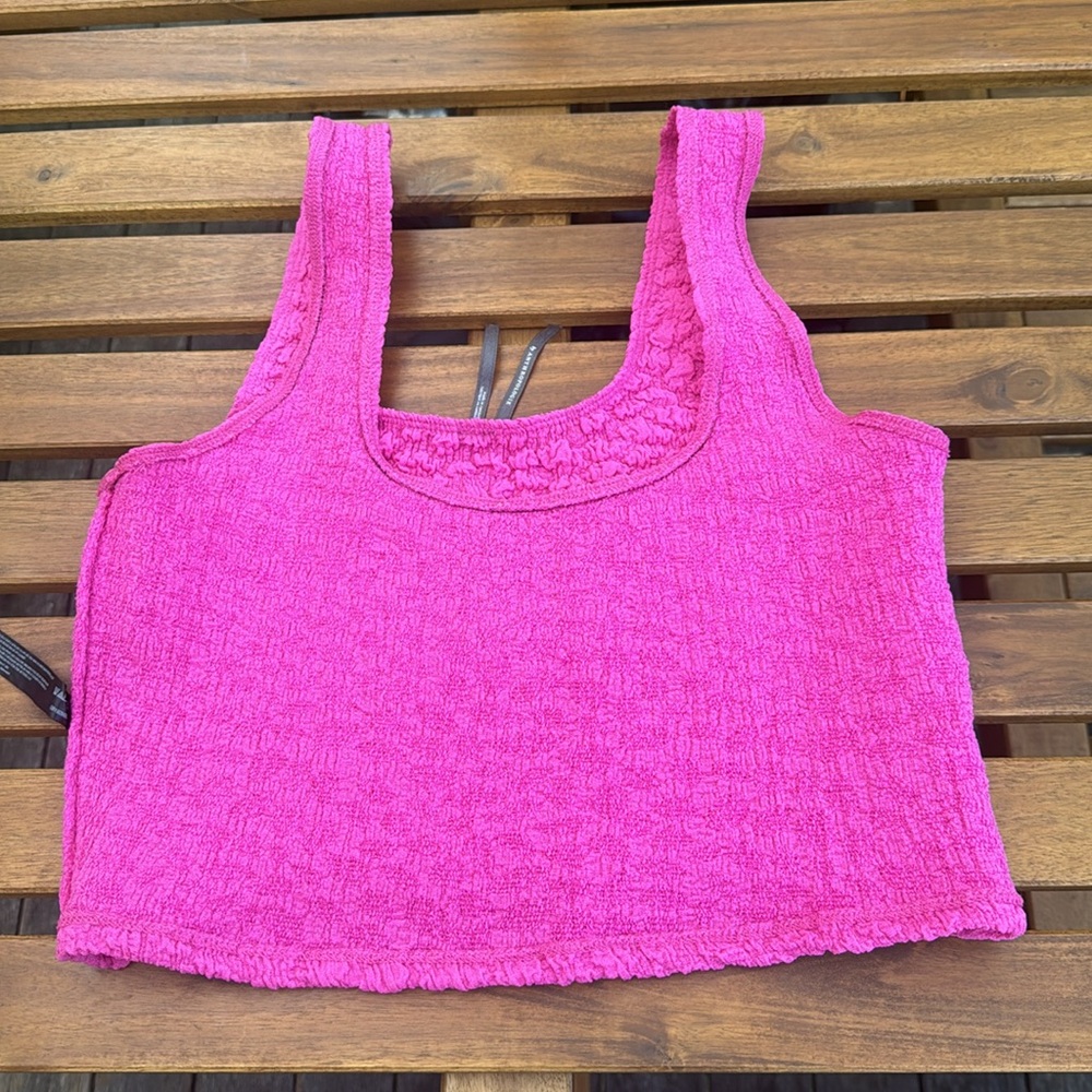 Anthropologie stretch cropped tank. Hot Pink. Size S. w/ 5% elastane. EUC. - Picture 4 of 5